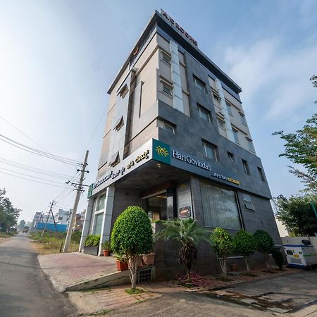 Hotel J N Stay Mysore - 12 Minutes To Mysore Palace Zewnętrze zdjęcie